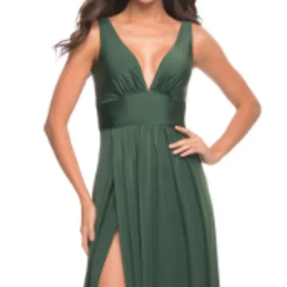 green emerald velvet dress Plunging Neck A-line Ruffle Empire-Waist Sleeveless Tulle Homecoming D   Modsele